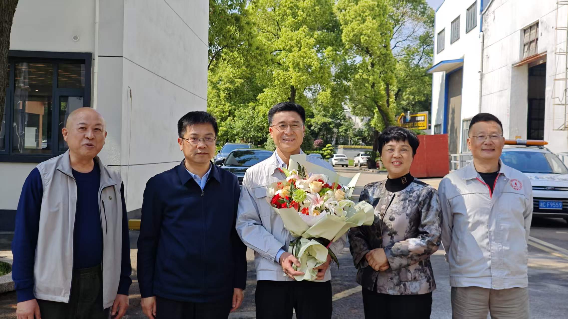 雨湖区区委书记陈小平一行走访九游体育-官方网站
公司